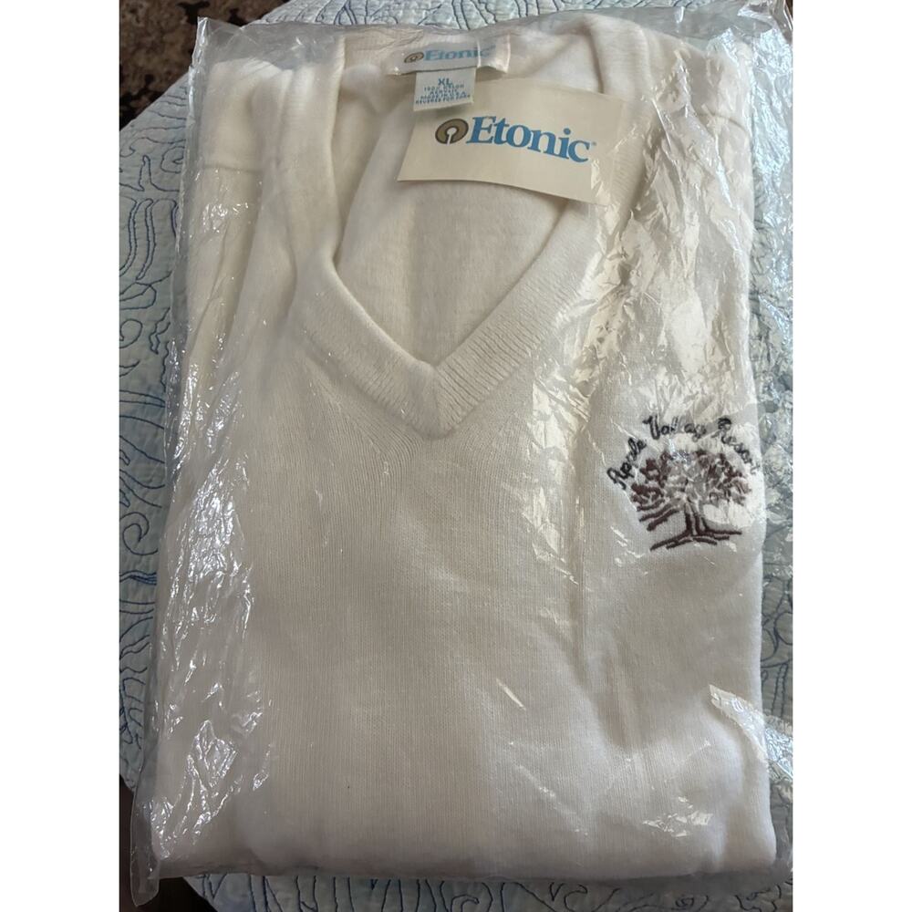 White V. Neck Sweater Brand Atomic W/ Embroidered Logo Apple Valley Resort XL